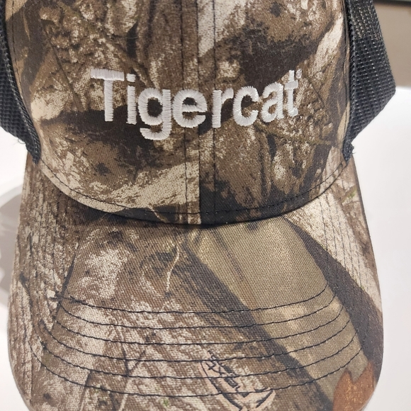 Tigercat Hat - Picture 3 of 6